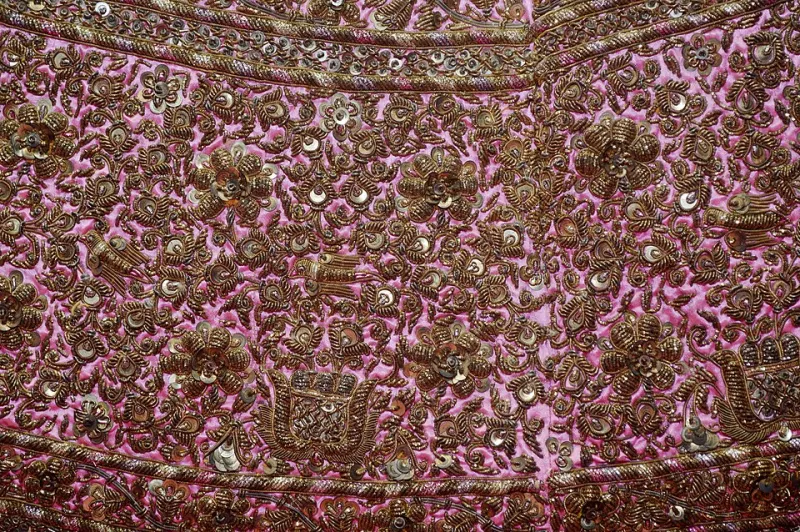 Threads That Hum: The Artists Weaving Sound Directly Into Fabric